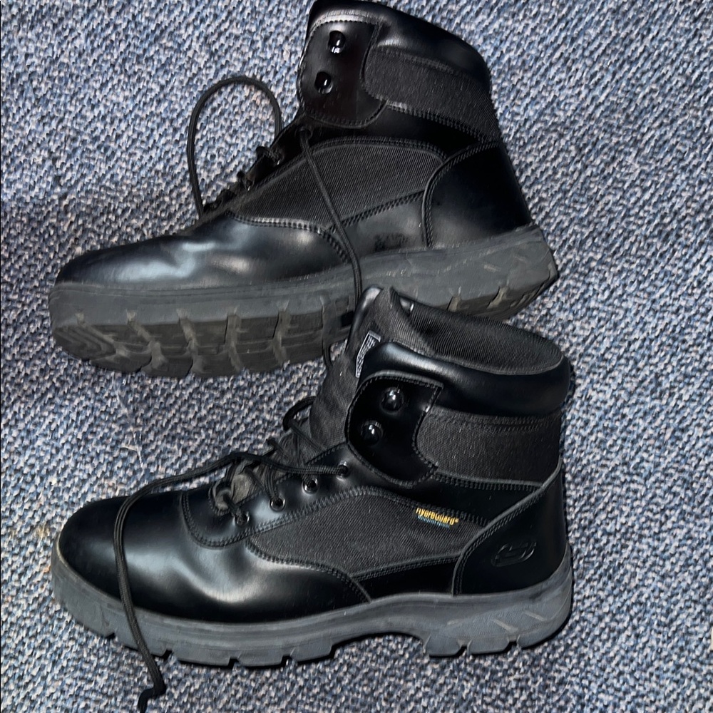 Skechers